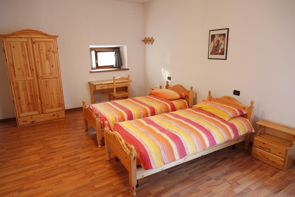 Sentiero Valinis Bed & Breakfast Fanna Bilik gambar